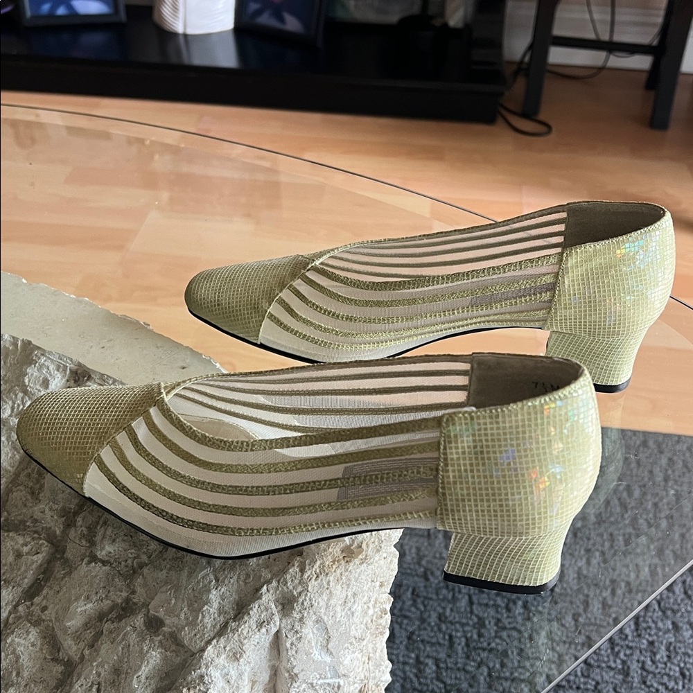 Elegant light green Women's Shoes - Picture 3 of 5